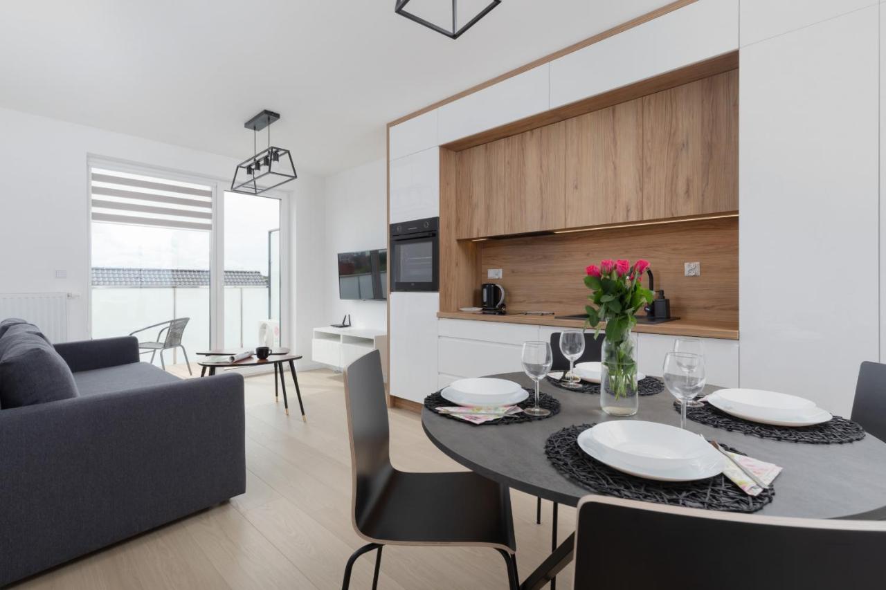 Posesja Kapitanska Przy Plazy Apartments Grzybowo By Noclegi Renters Eksteriør billede