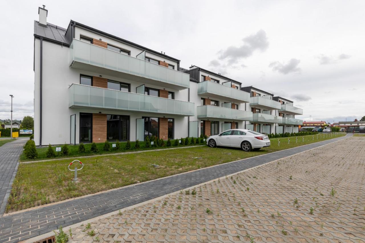 Posesja Kapitanska Przy Plazy Apartments Grzybowo By Noclegi Renters Eksteriør billede