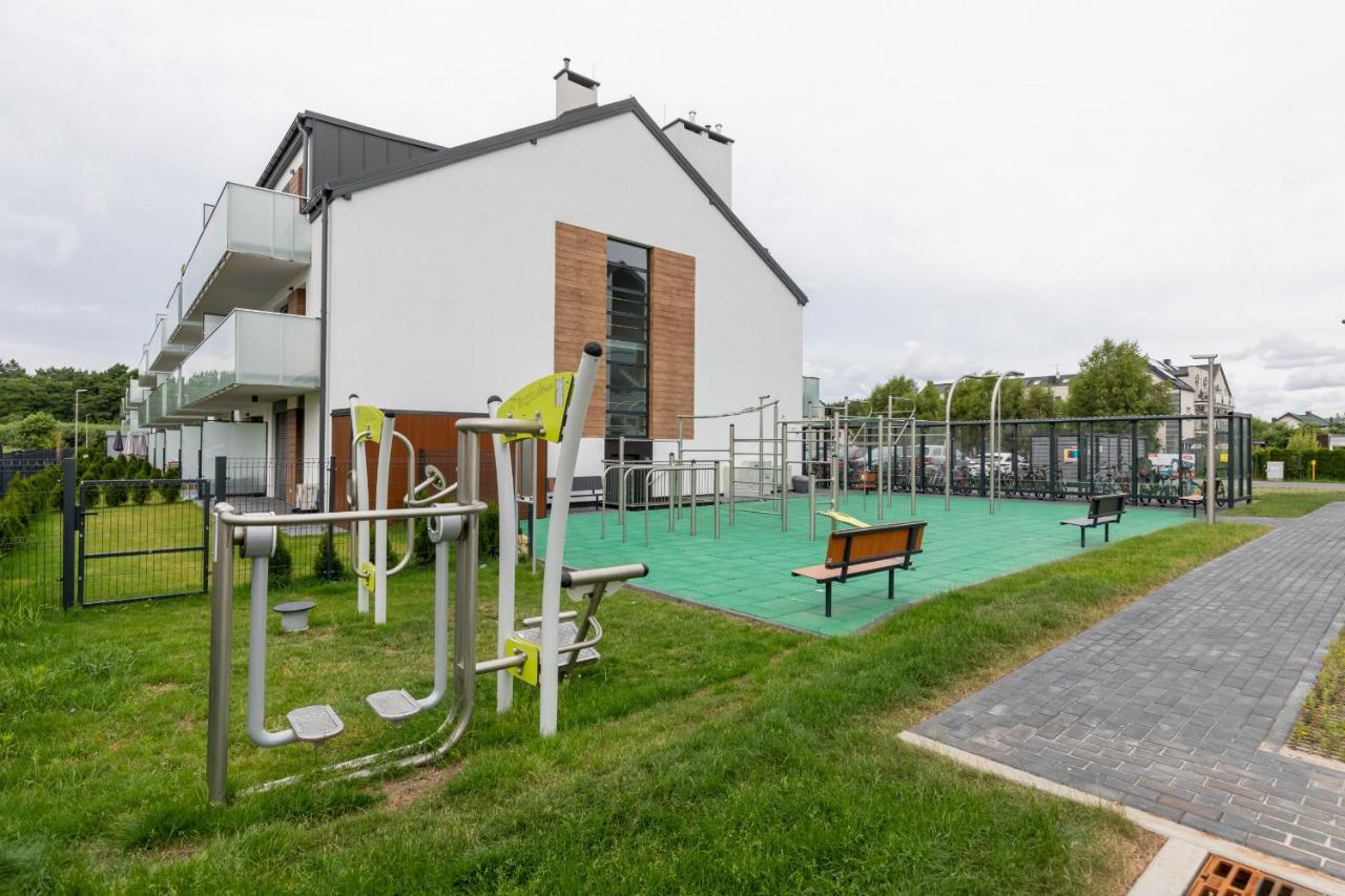 Posesja Kapitanska Przy Plazy Apartments Grzybowo By Noclegi Renters Eksteriør billede